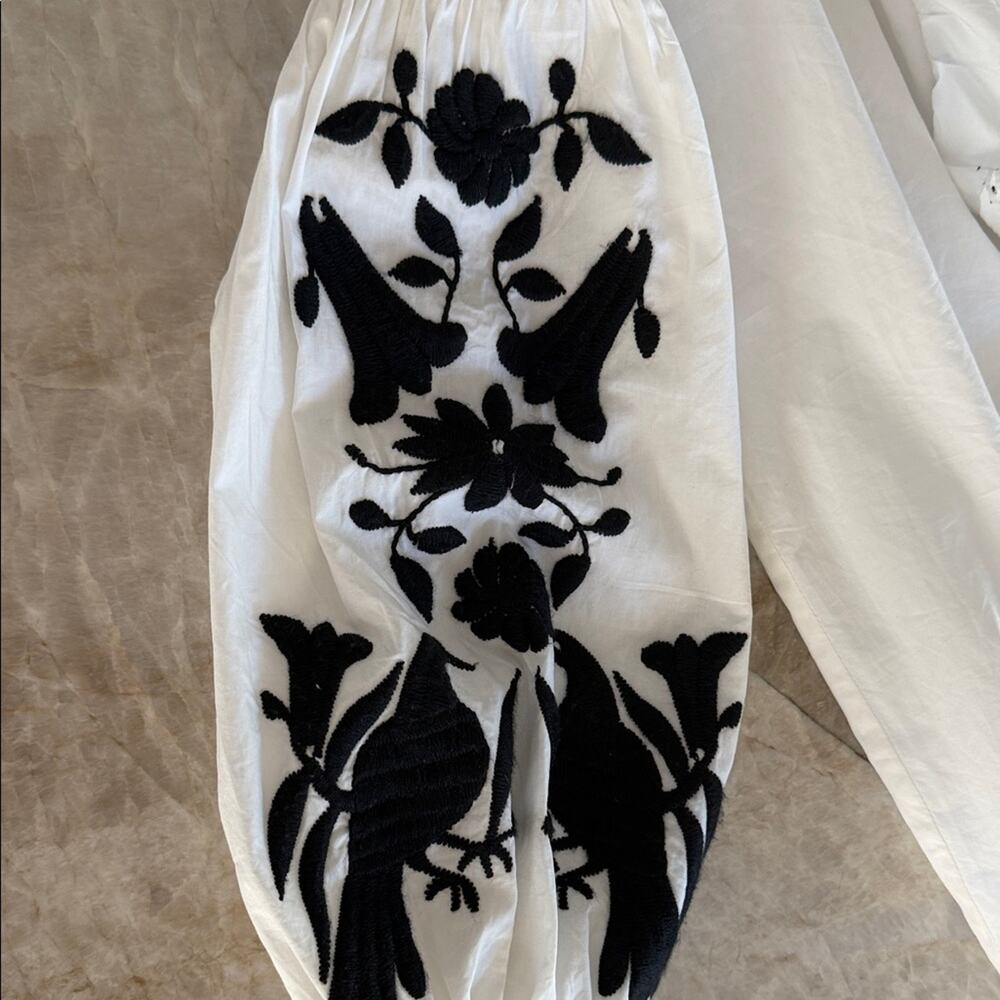Joie Cleavanta Embroidered Peasant Blouse in Clean White Caviar, XS - Picture 6 of 7